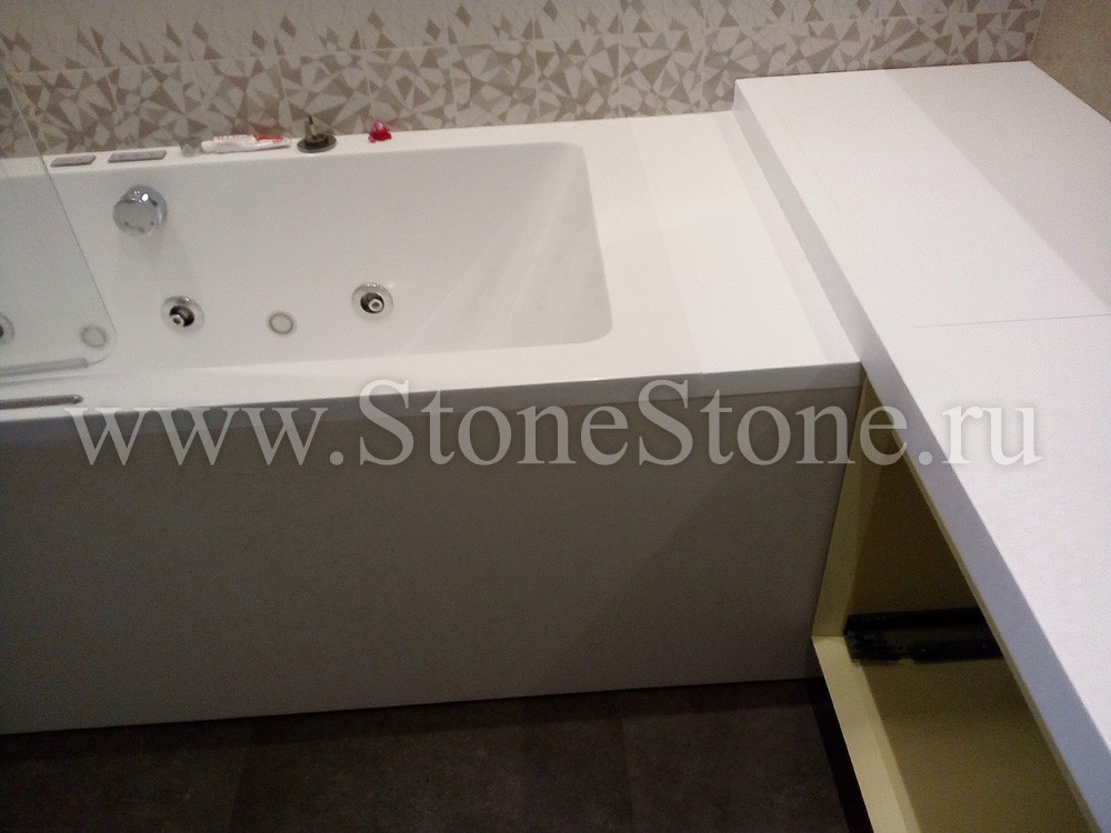 ���������� �� �������������� ����� � ������ Staron Solid BW010 Bright White